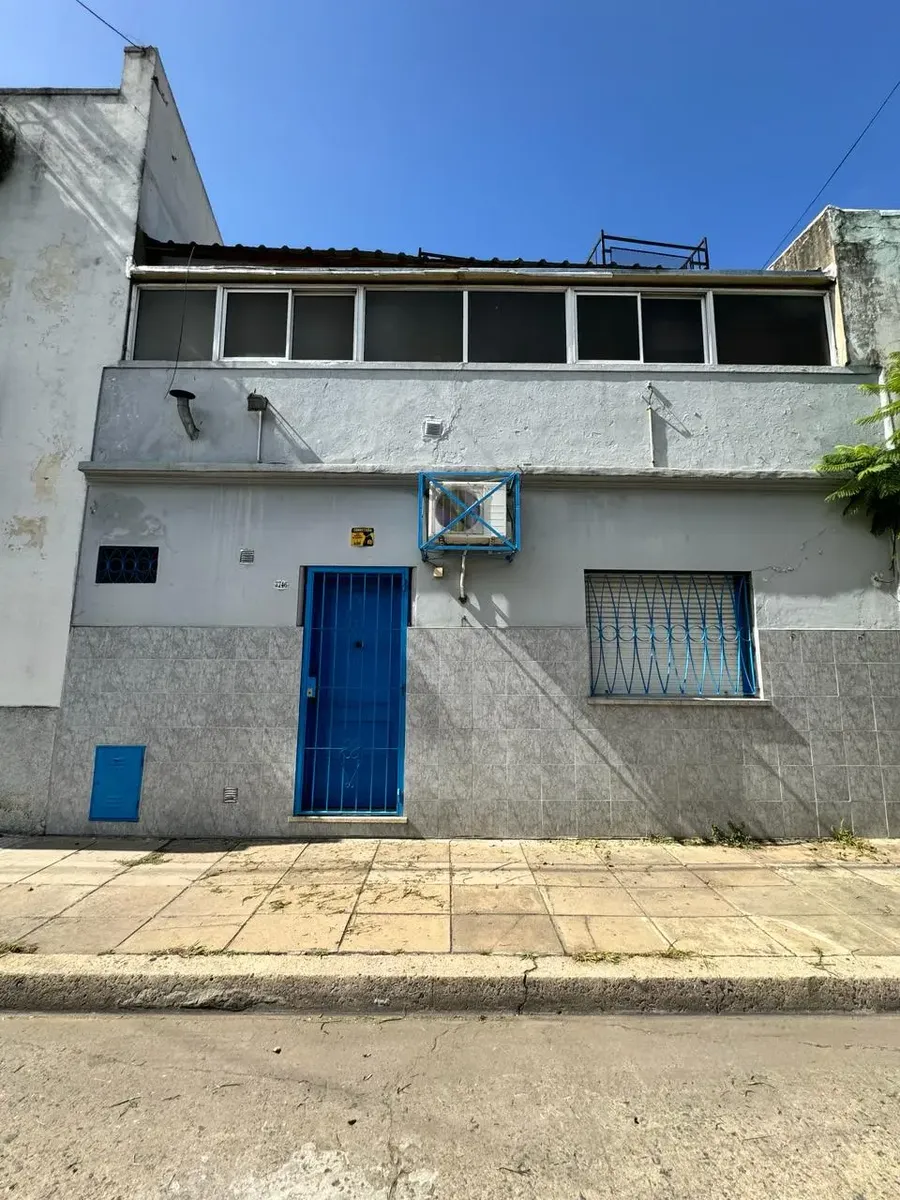 PH de 2 ambientes con patio en Nueva Pompeya