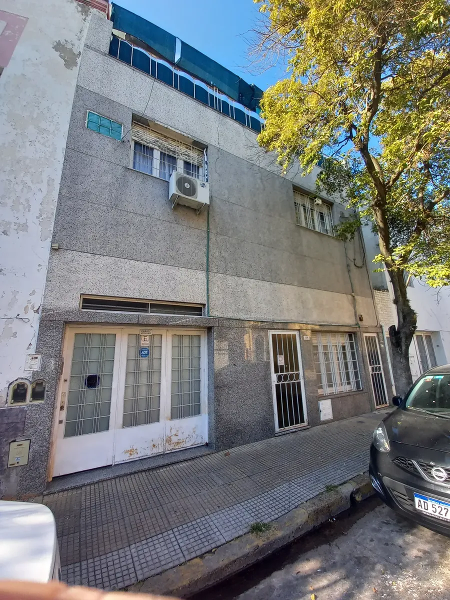 House for rent in Liniers with 4 bedrooms