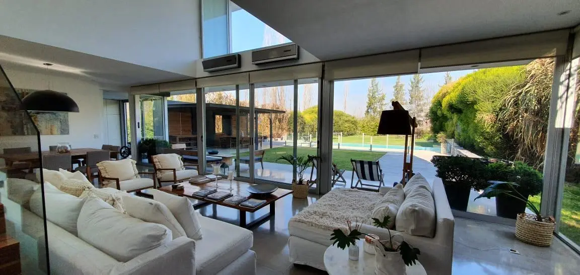 Casa para aluguel de temporada em Santa Bárbara