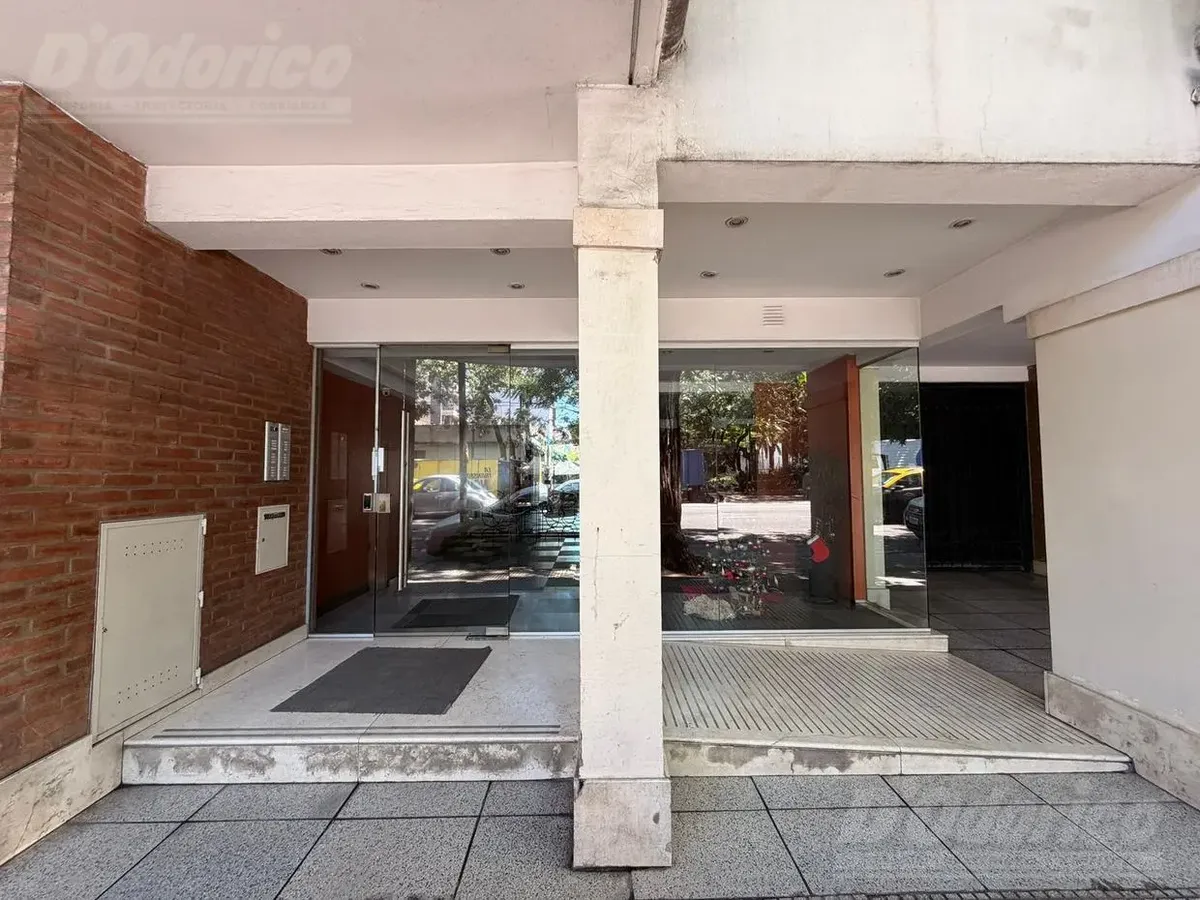 Departamento de 2 ambientes con balcón en Almagro