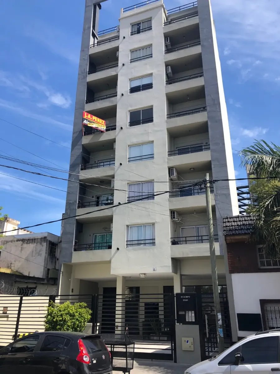 Studio apartment with front balcony in San Justo