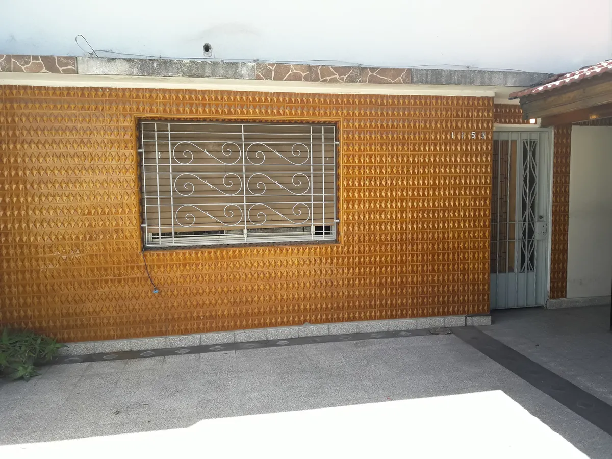 Apartamento de 2 ambientes com 1 quarto em Lanús Oeste