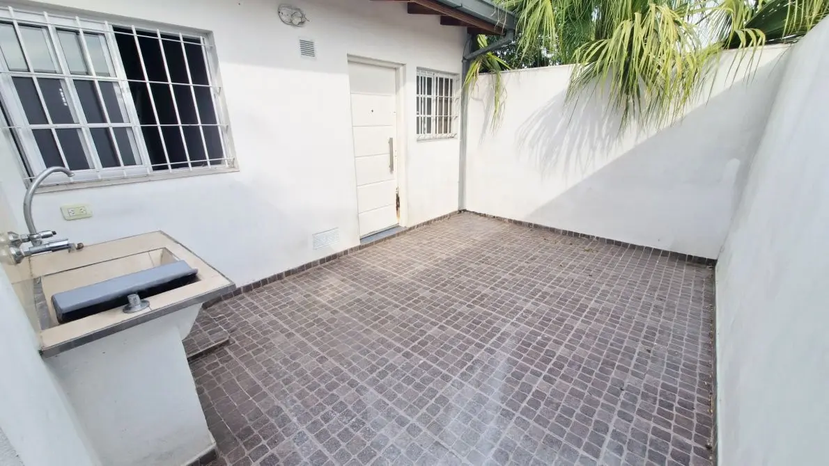 Ground-floor or upper-unit PH two-room apartment with patio in Avellaneda
