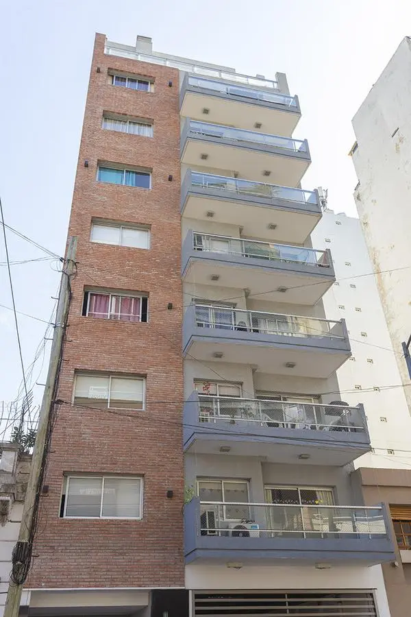 Departamento de 2 ambientes con cochera fija en Parque Chacabuco