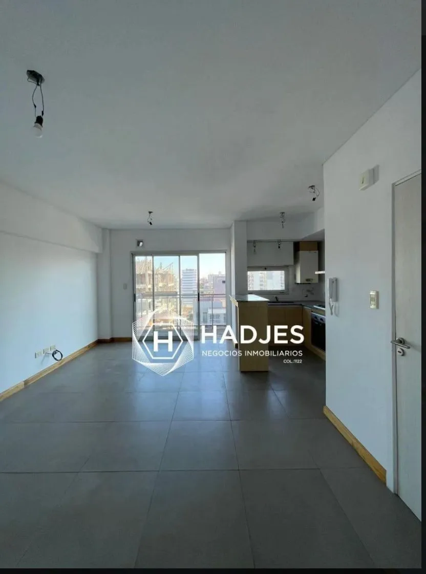 Two-room apartment with parking in Quilmes