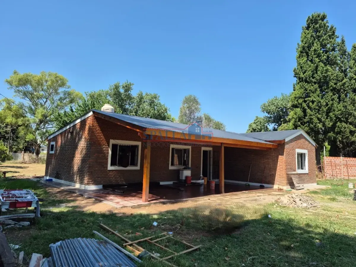 Three-room house for commercial use near Colectora Ramal Pilar, km 52.5
