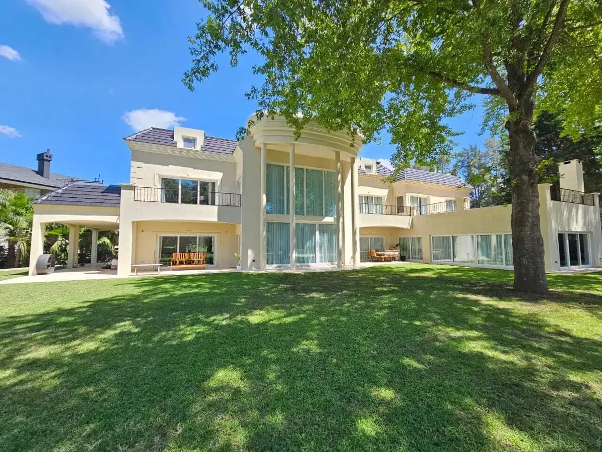 Five-bedroom house in Saint Thomas Este, Esteban Echeverría