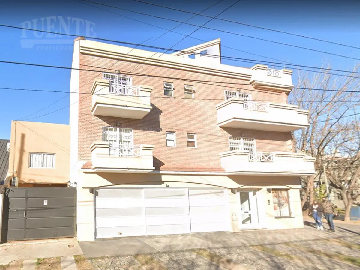 Departamento de 2 ambientes con escritorio en Banfield Oeste