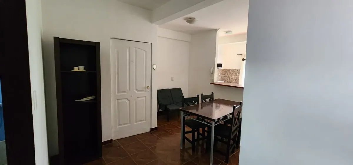 Apartamento de dois ambientes mobiliado em San Telmo