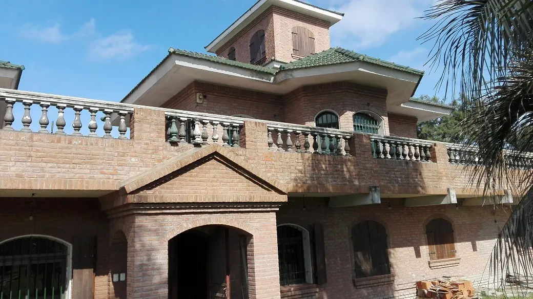 Casa de 10 dormitorios en alquiler en Benavídez, Tigre