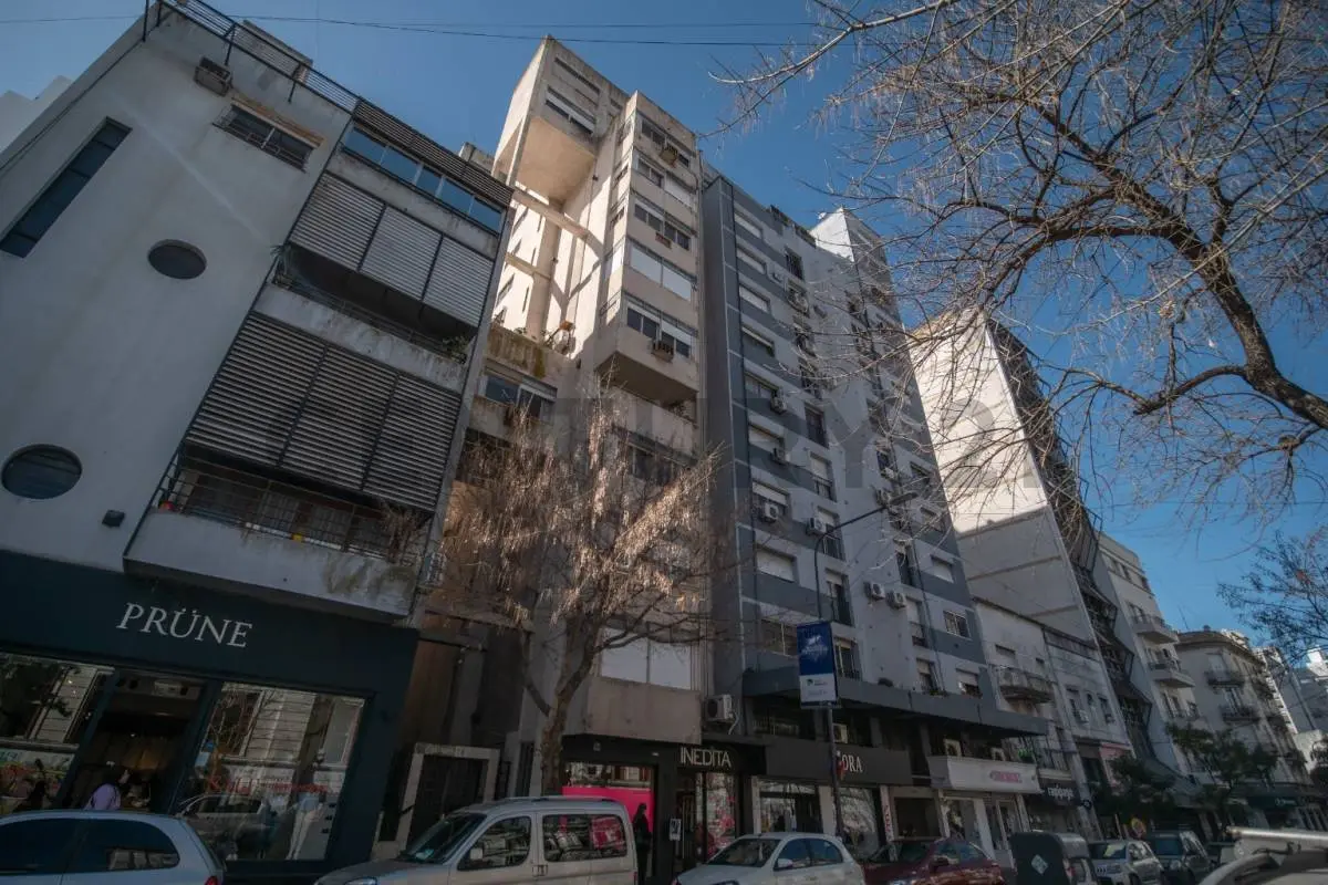 Apartamento de 3 dormitórios no primeiro andar em La Plata