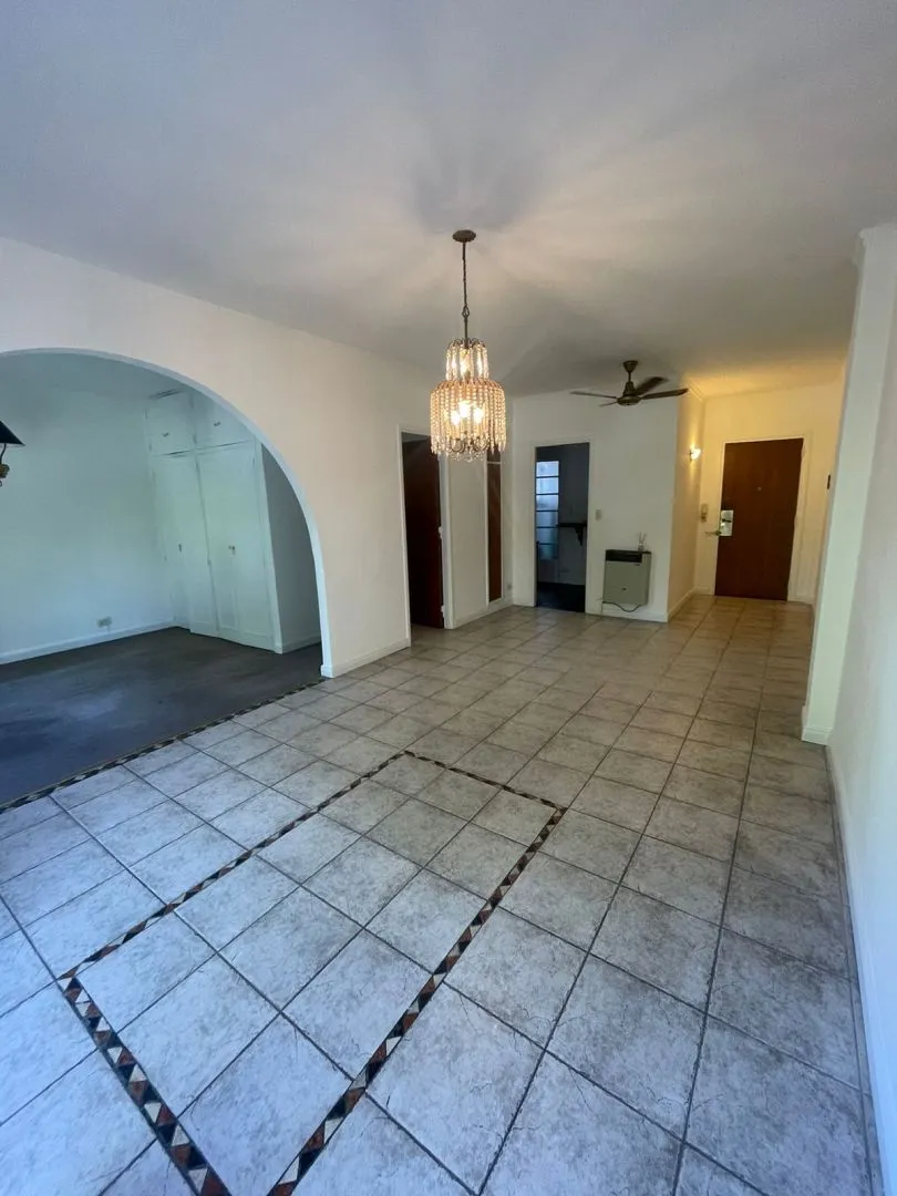 Departamento de 3 ambientes con balcón en Ramos Mejía