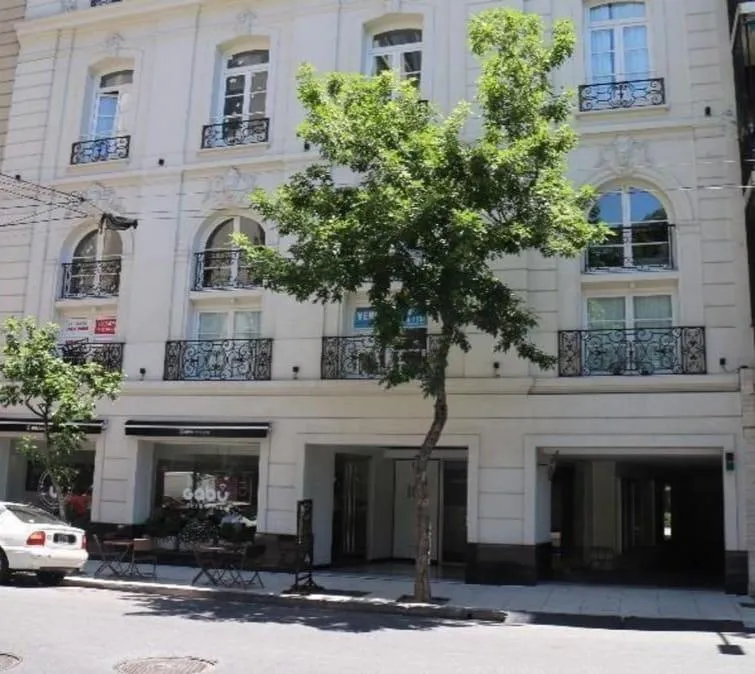 Studio apartment with balcony and amenities in Recoleta
