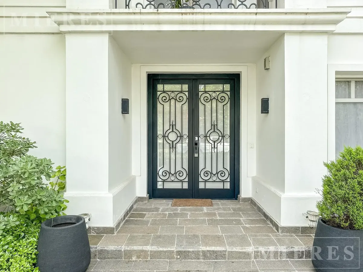 Four-bedroom house for annual rent in Mayling Club de Campo
