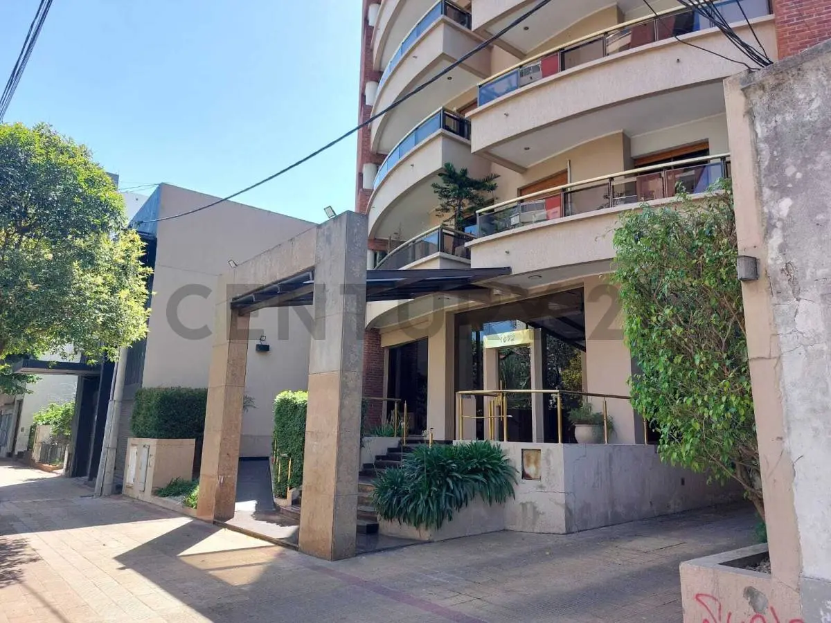 Apartamento com 2 dormitórios em edificio em La Plata