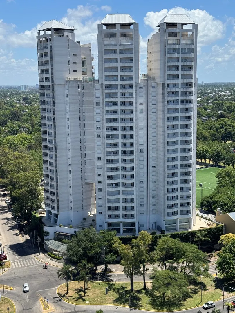 Departamento de 3 ambientes con balcón en Tigre