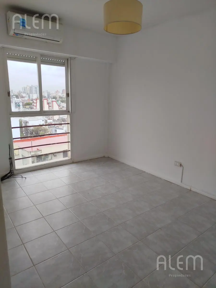 Two-room apartment on the 12th floor in Villa General Mitre