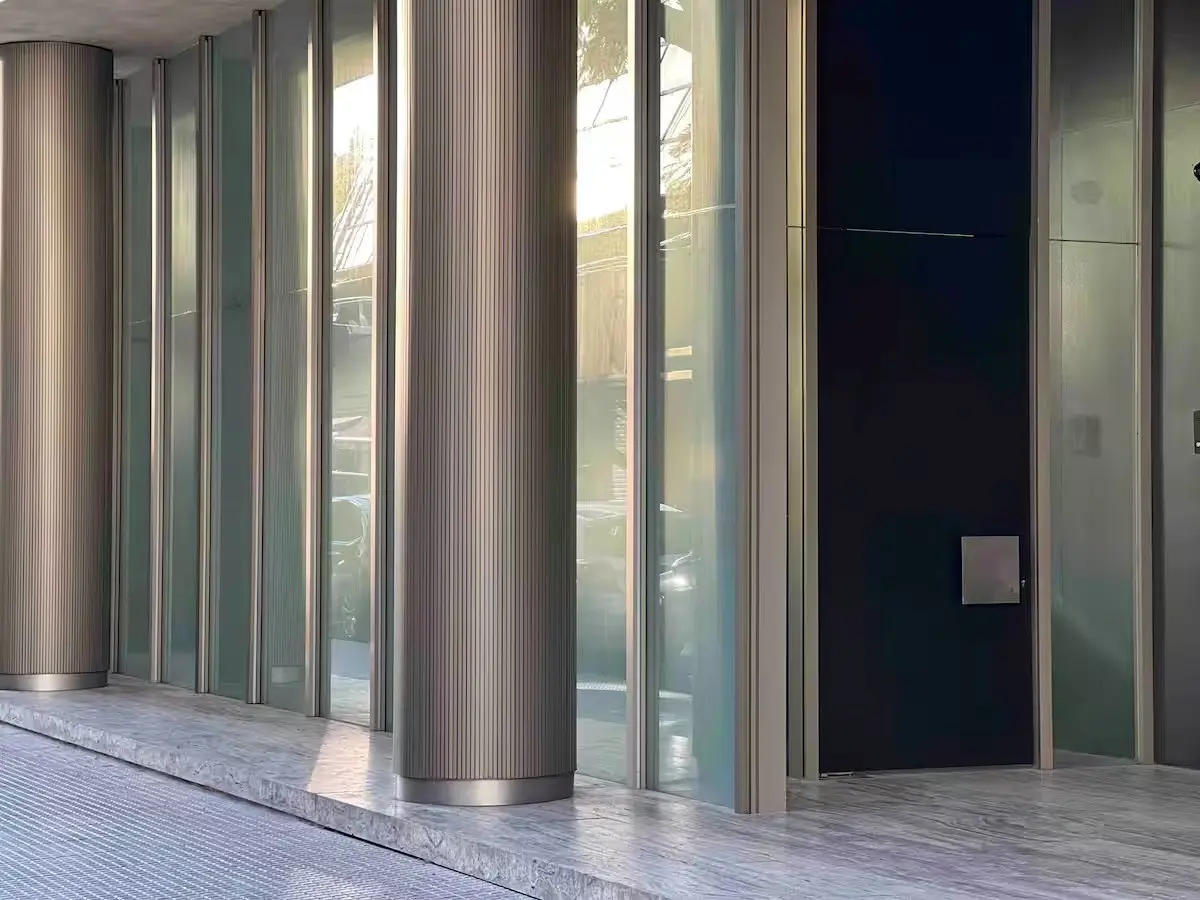 Monoambiente amoblado con balcón en Recoleta