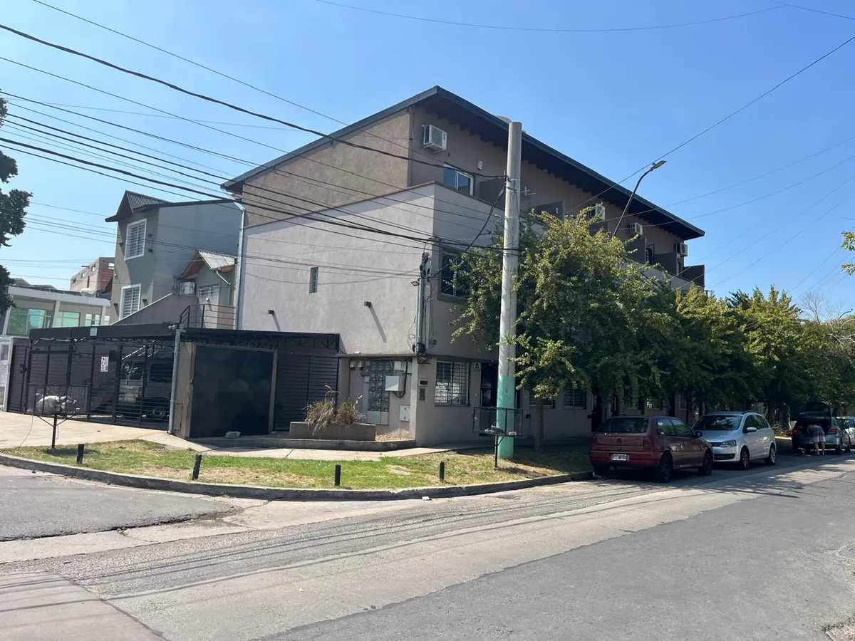 Apartamento de dois ambientes com 1 dormitório em Hurlingham