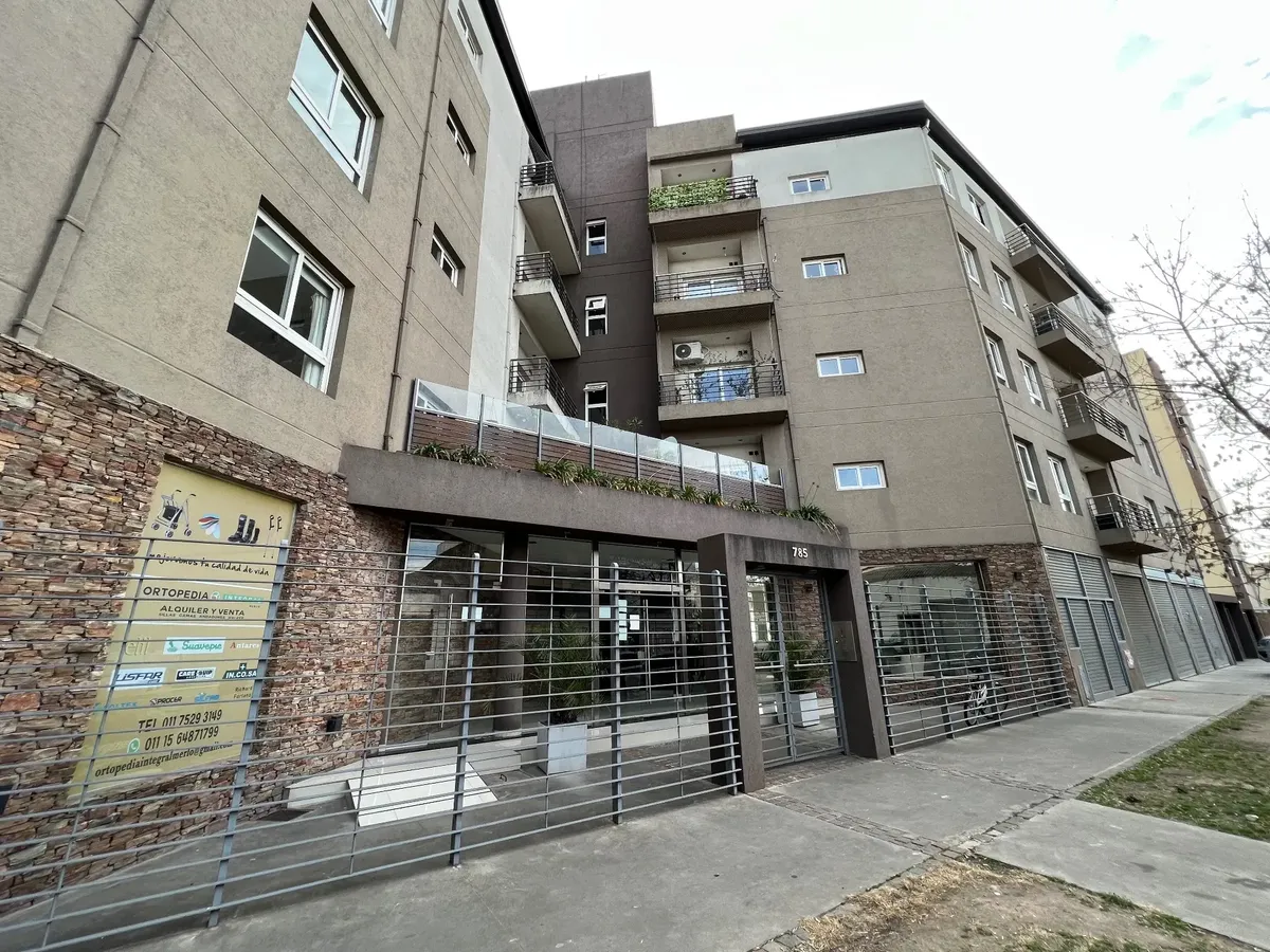 Apartamento de dois dormitórios em Merlo Centro
