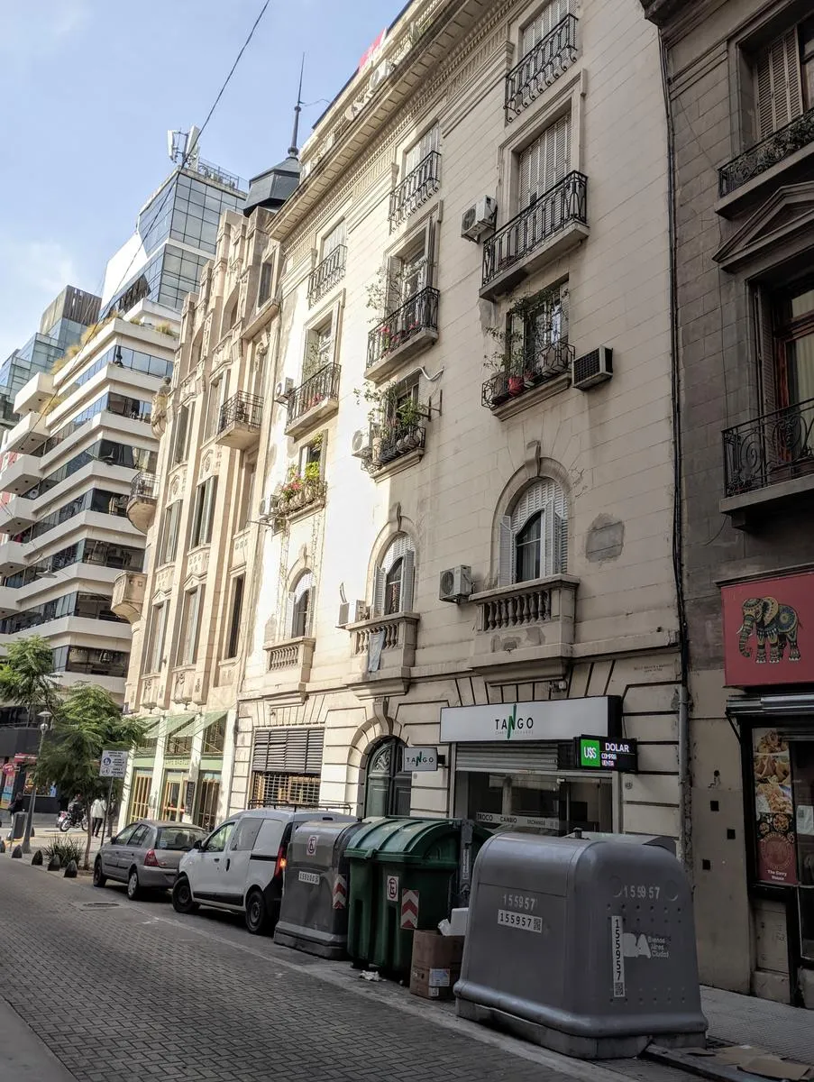 Departamento amoblado de 3 ambientes en Retiro