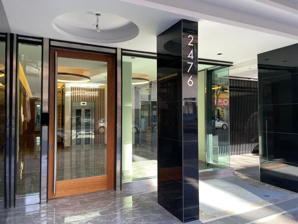 Departamento de 2 ambientes contrafrente en Flores