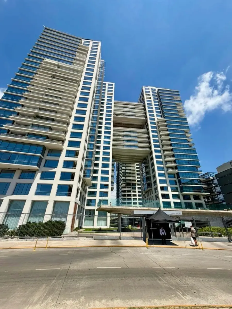 Apartamento de cinco dormitórios em Vicente López