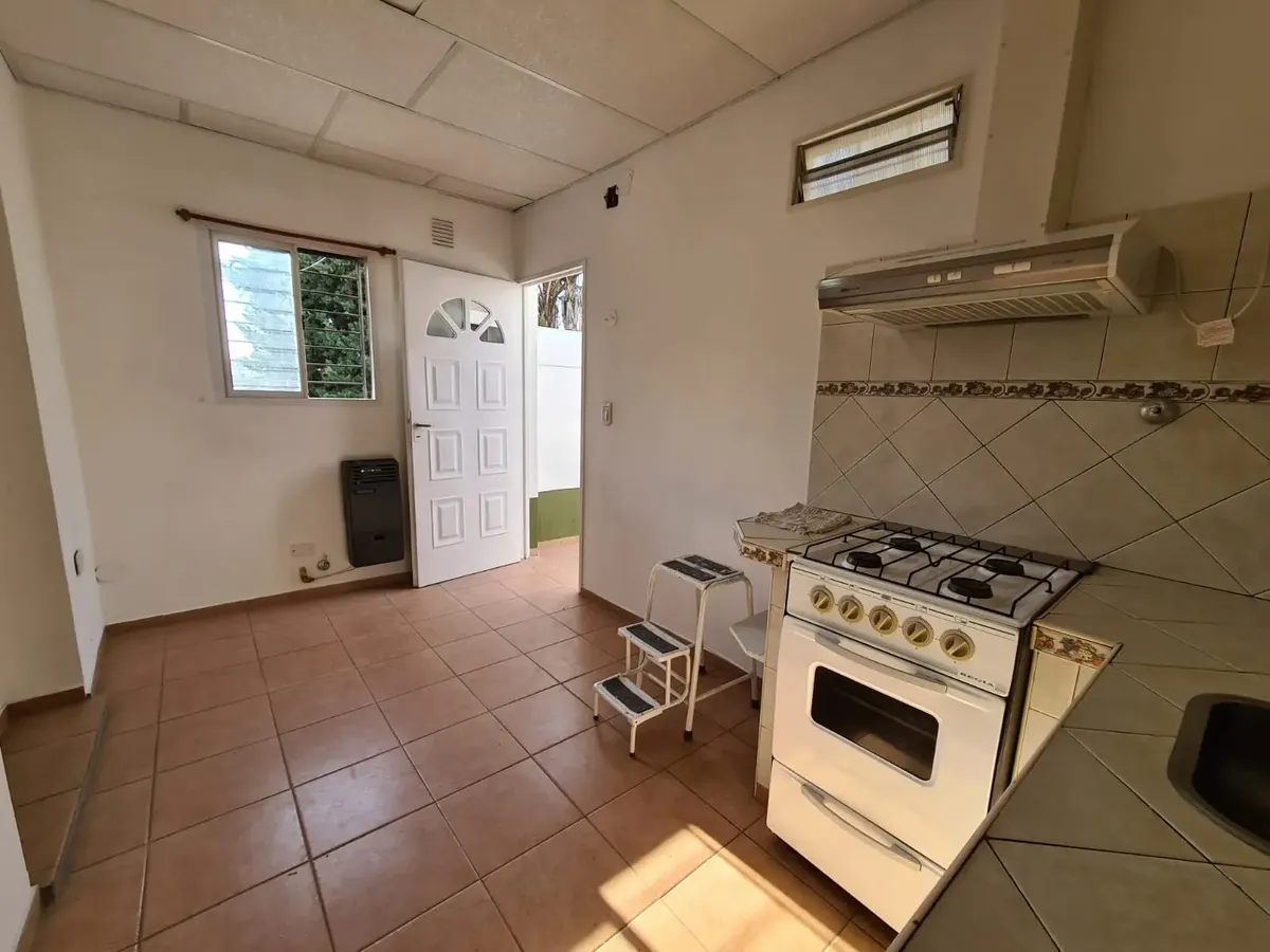 Apartamento de 2 ambientes para alugar em Ituzaingó Norte