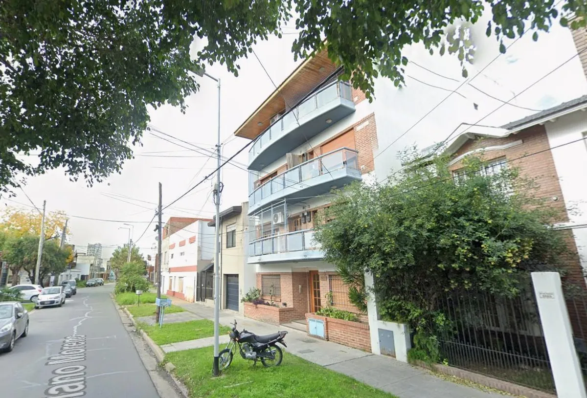 Departamento de 3 ambientes al frente en Wilde