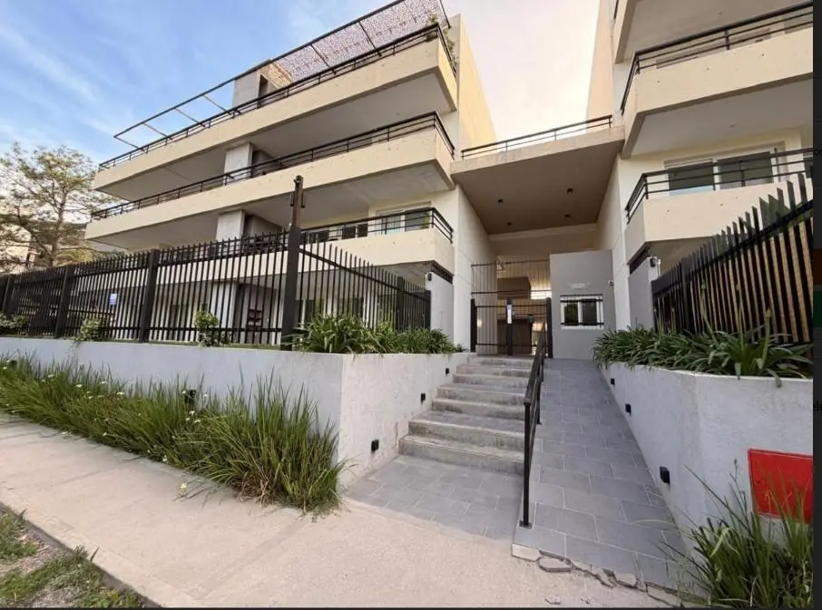 Alquiler Departamento 3 Ambientes Zug Caamaño La Lonja Pilar Balcón Terraza Parrilla Cochera