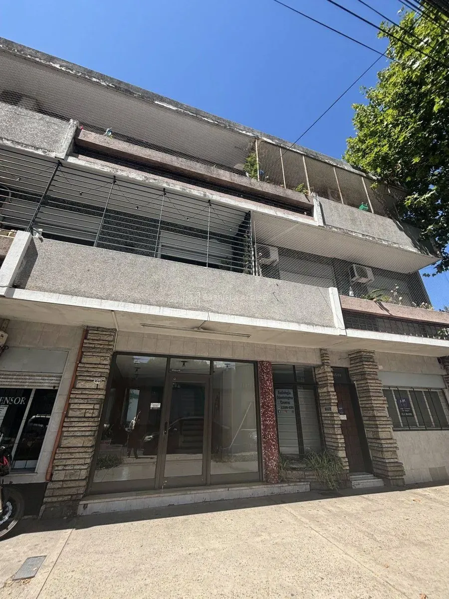 Departamento de 3 ambientes apto profesional en Zona Centro, Tres de Febrero