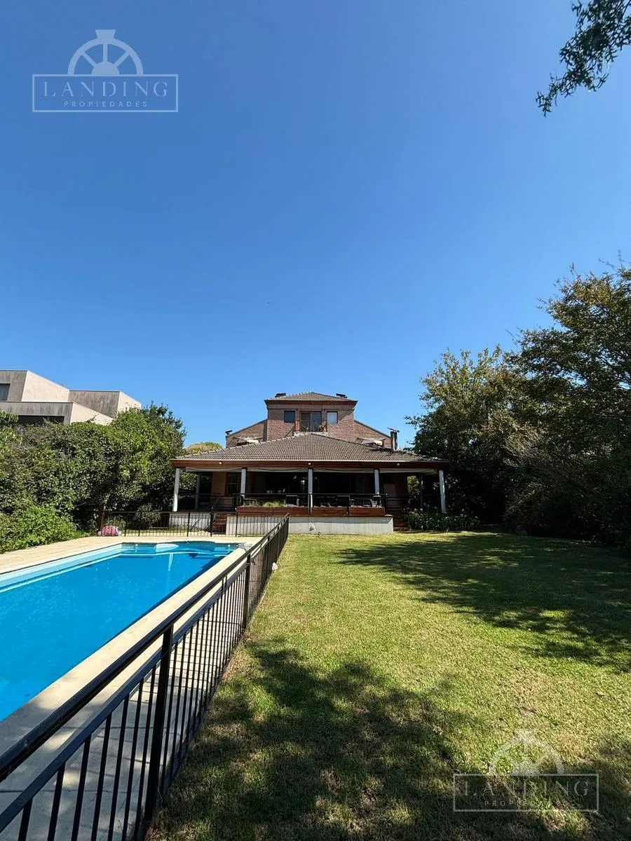 Four-bedroom house in Club de Campo Hacoaj, Tigre