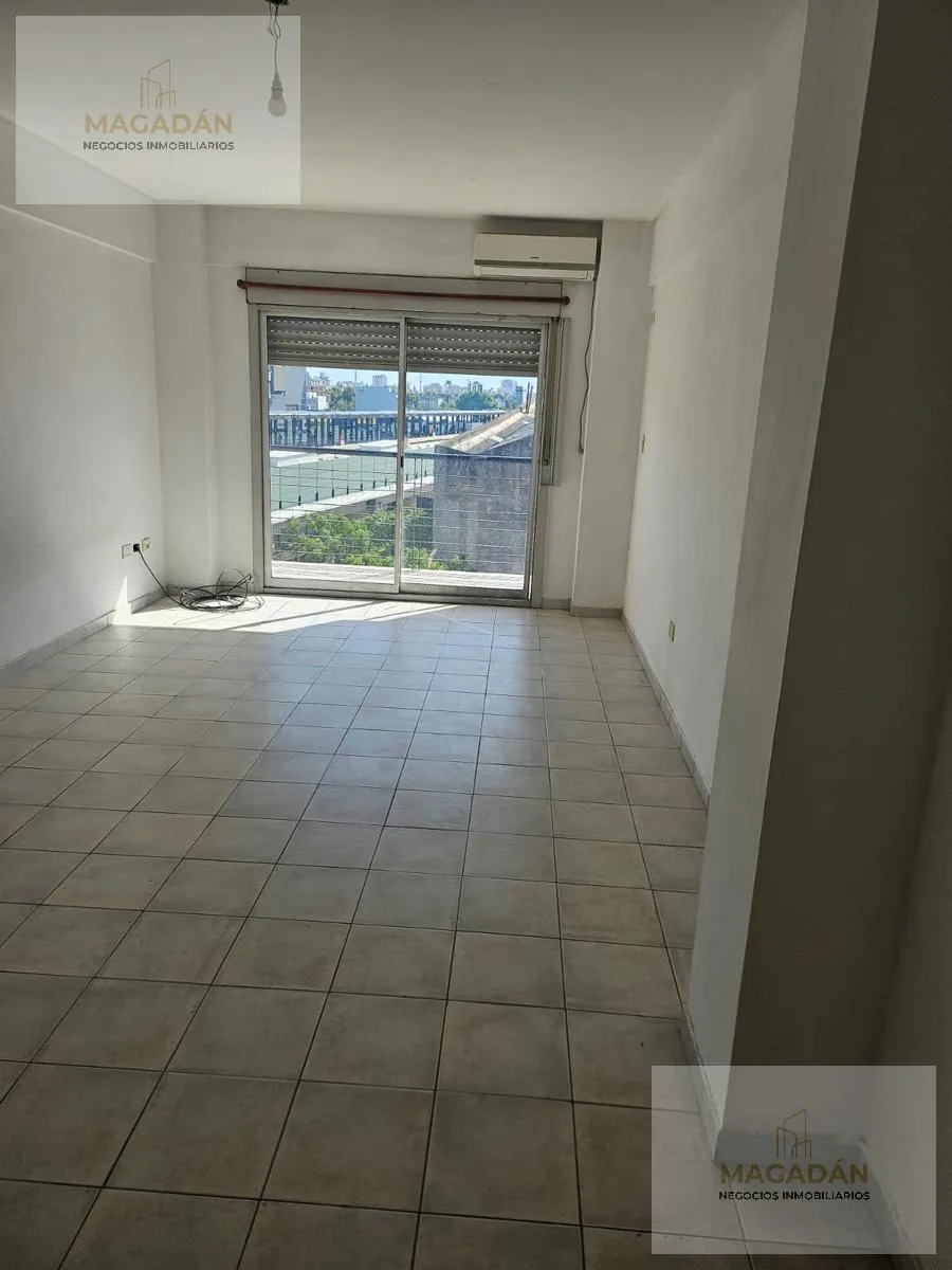 Kitnet sem mobília na Avenida Corrientes em Chacarita