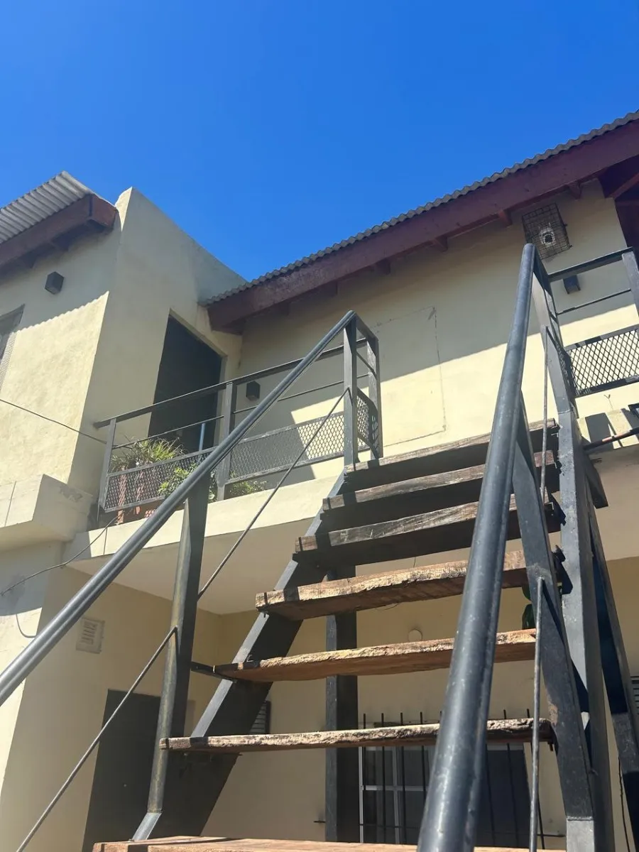 Reservado-dpto De 2 Amb Amplio - Barrio El Bosque - A 3 Cuadras De La Calle Zeballos