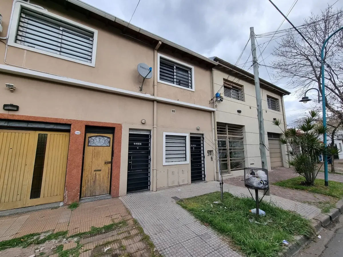 Three-room apartment near Villa Adelina station in Vicente López