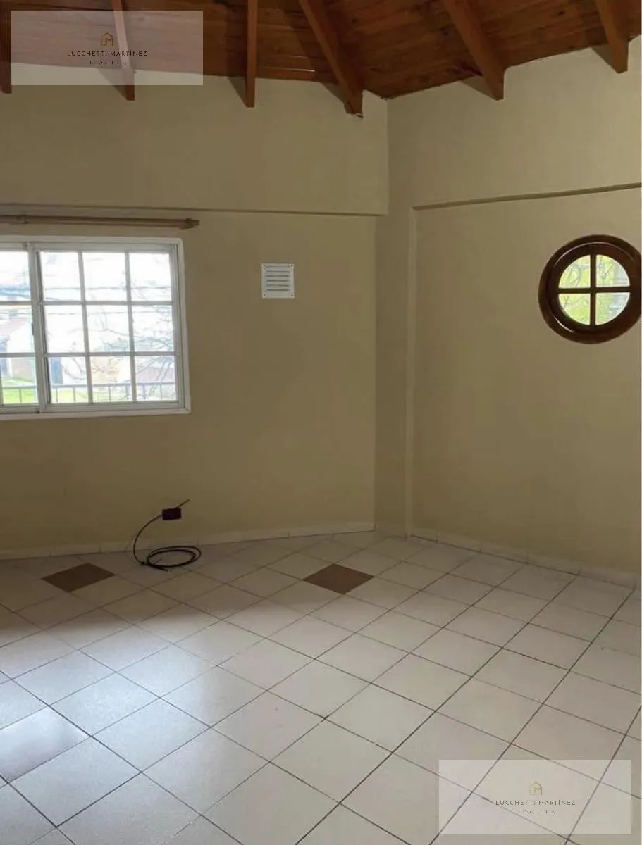 Two-bedroom apartment with terrace in Quilmes Oeste