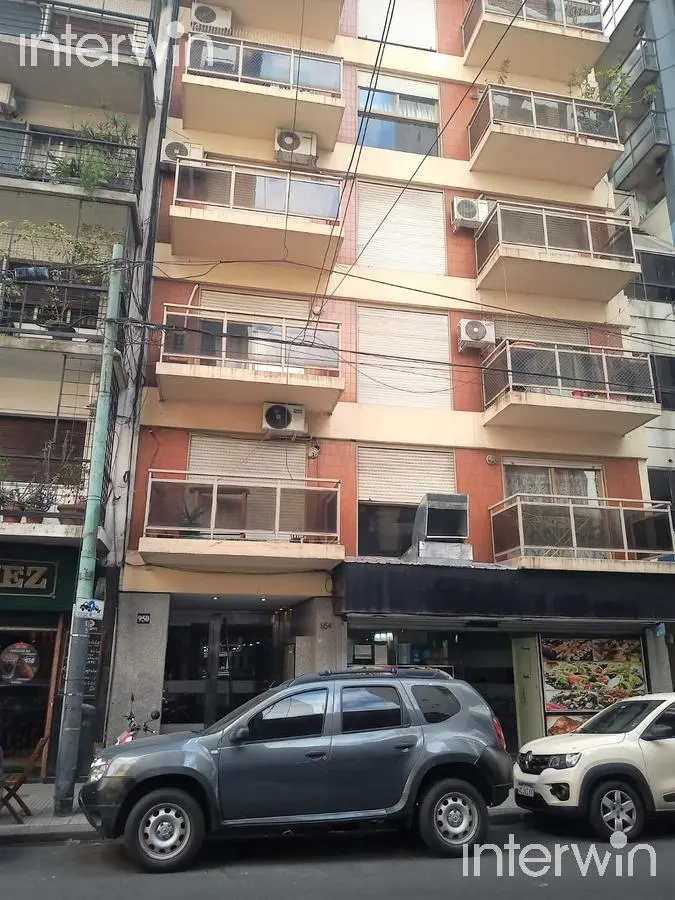 Departamento de 2 ambientes con balcón al frente en Retiro