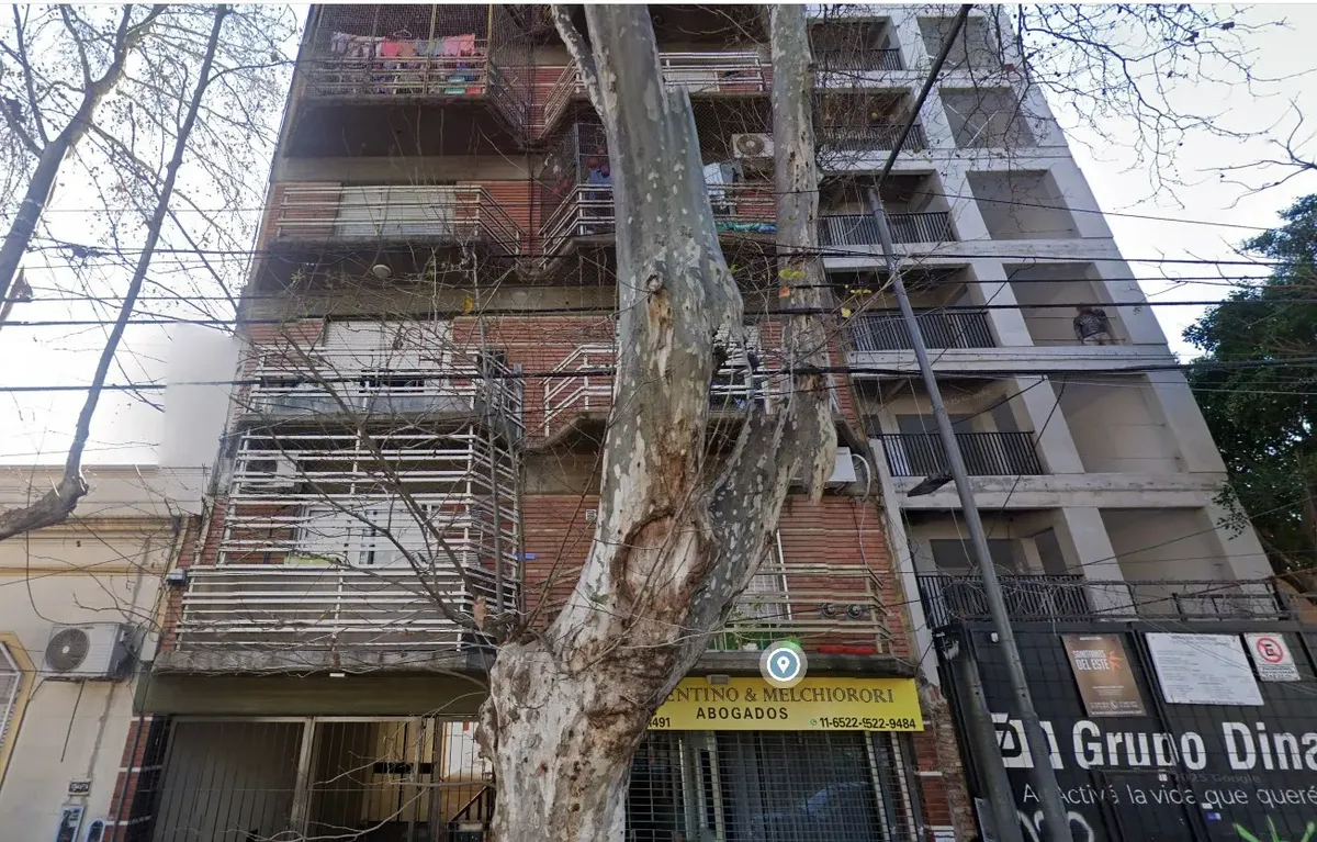 Studio apartment with balcony on Avenida 25 de Mayo in General San Martín