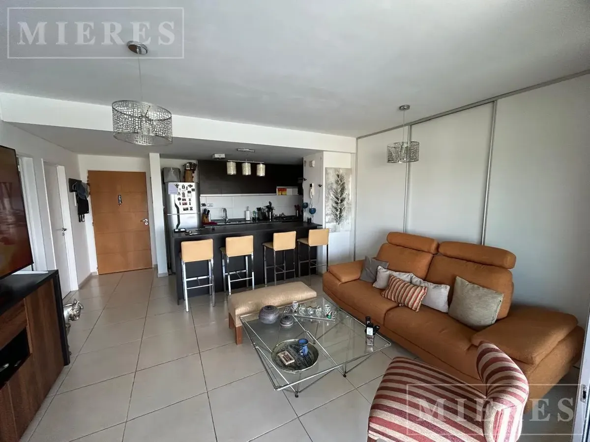 Departamento de 2 ambientes sin muebles en Tigre