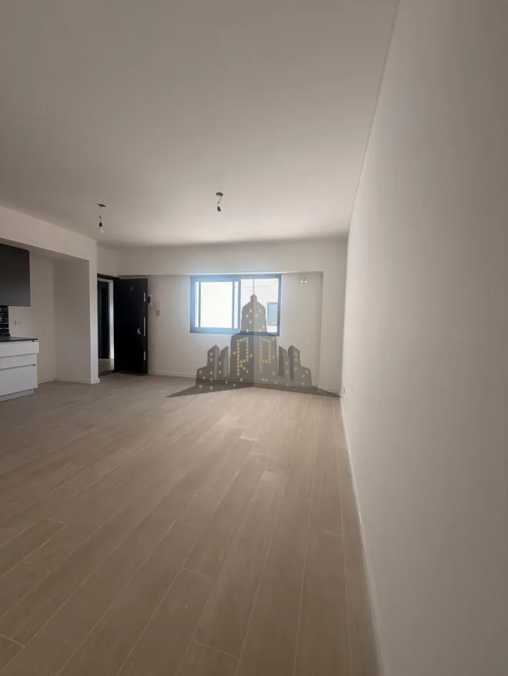 Apartamento novo (3A) de 1 quarto no terceiro andar de frente em Tres de Febrero