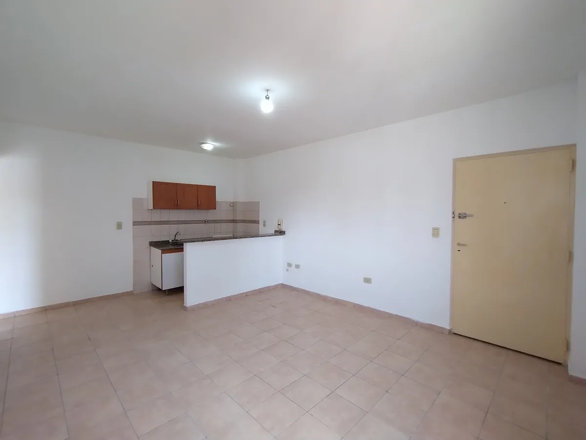 Two-room apartment with balcony in Liniers