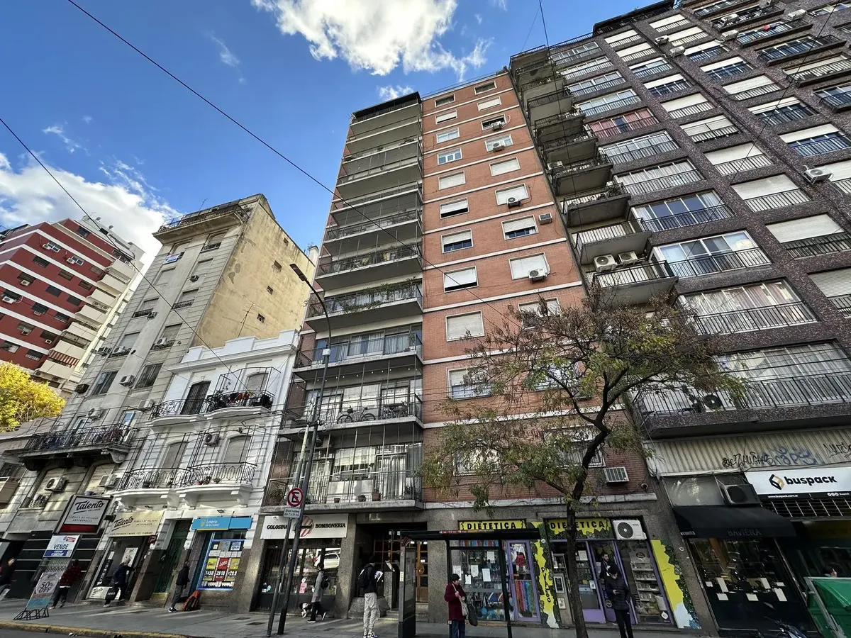 Apartamento de três ambientes para alugar em Caballito