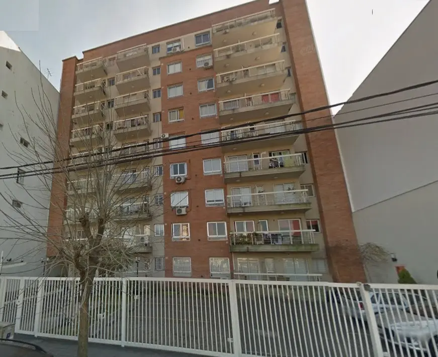 Studio apartment for rent in Haedo with balcony