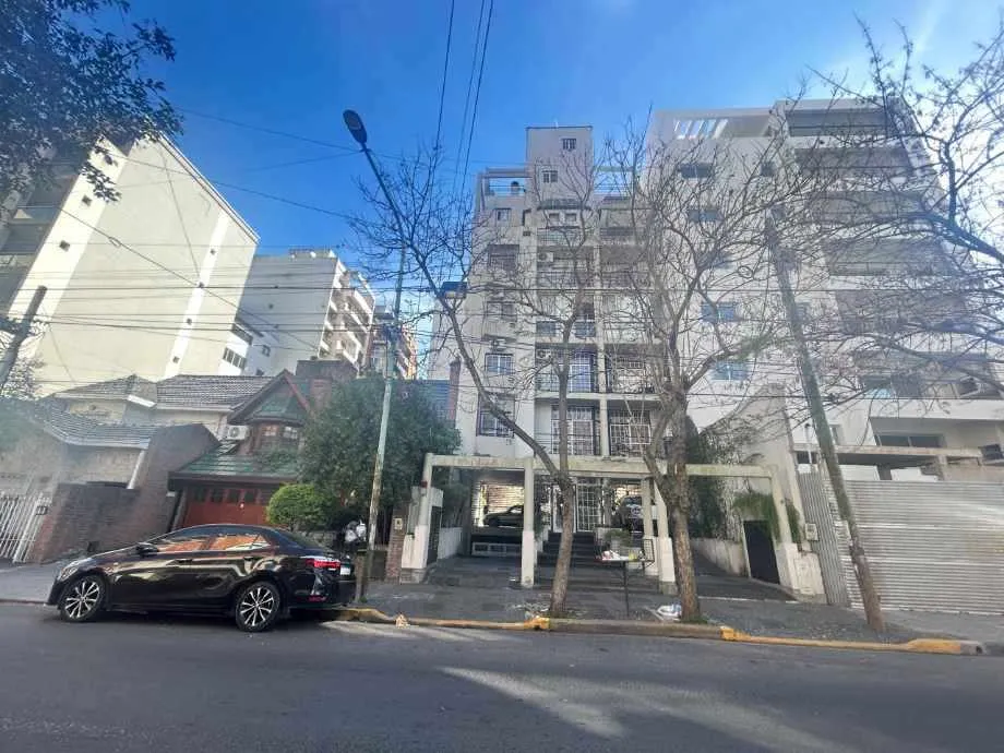 Apartamento de três quartos em Quilmes Centro com duas vagas de garagem