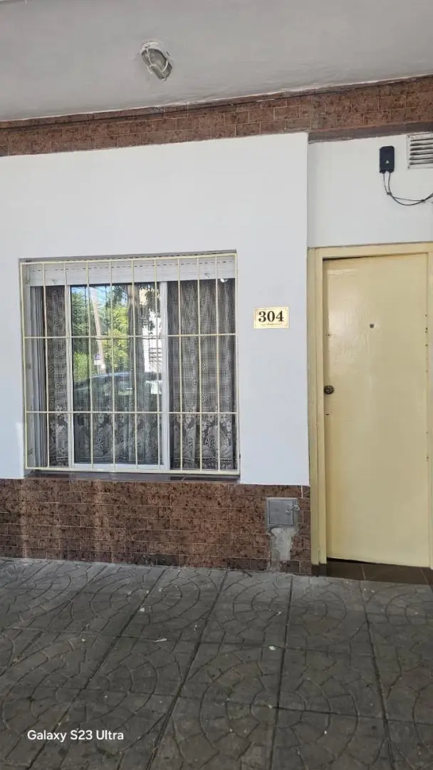 Furnished studio apartment on the ground floor in Morón