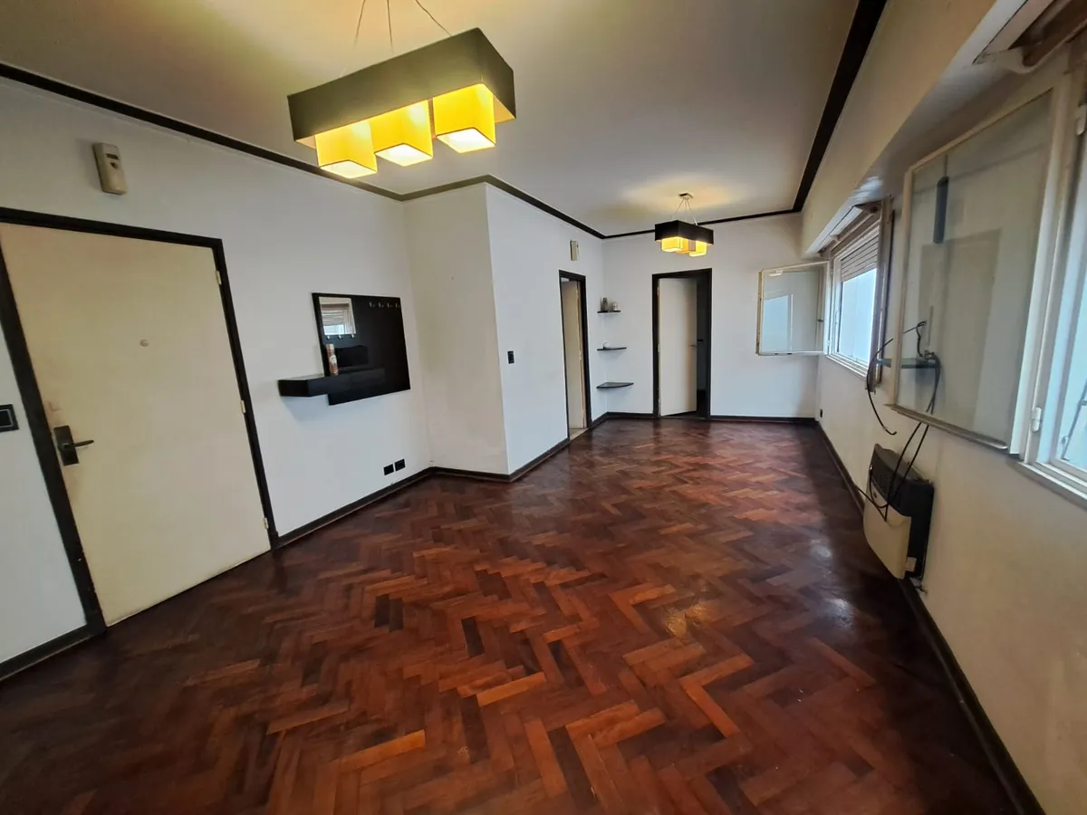 Apartamento de três ambientes com dependência em Palermo, perto da Plaza Italia