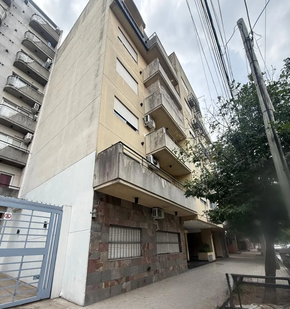 Двухкомнатная квартира в Morón