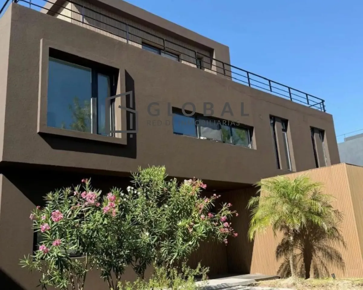 Casa em remodelação no El Yacht Nordelta, com amarra própria em Tigre