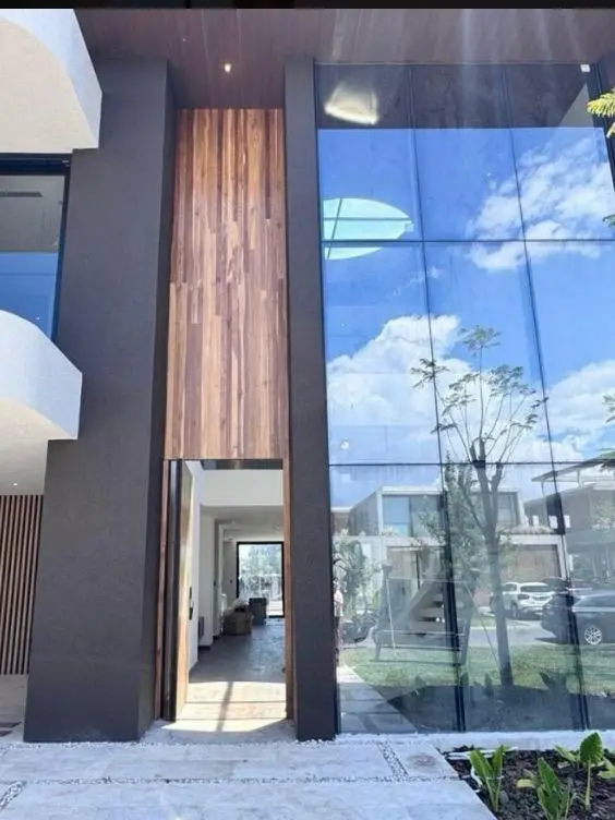 Casa nova com 4 suítes em Tigre, El Yacht Nordelta, com muelle