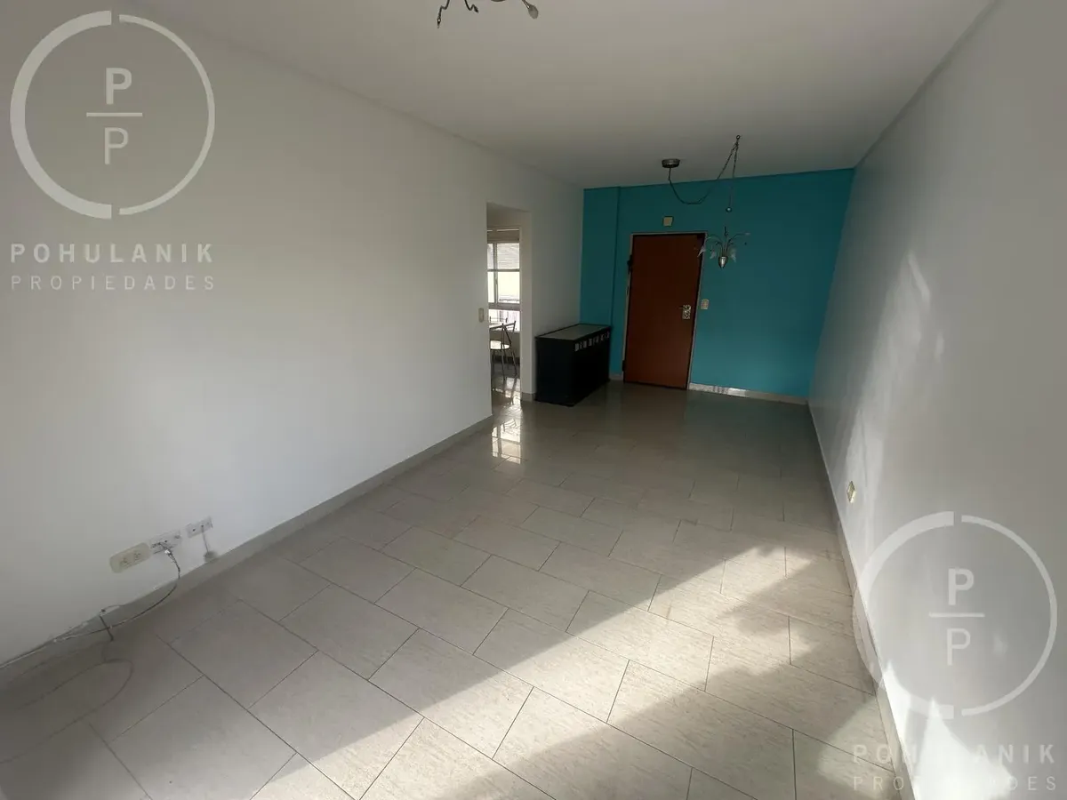 Departamento de 3 ambientes al frente en Caballito